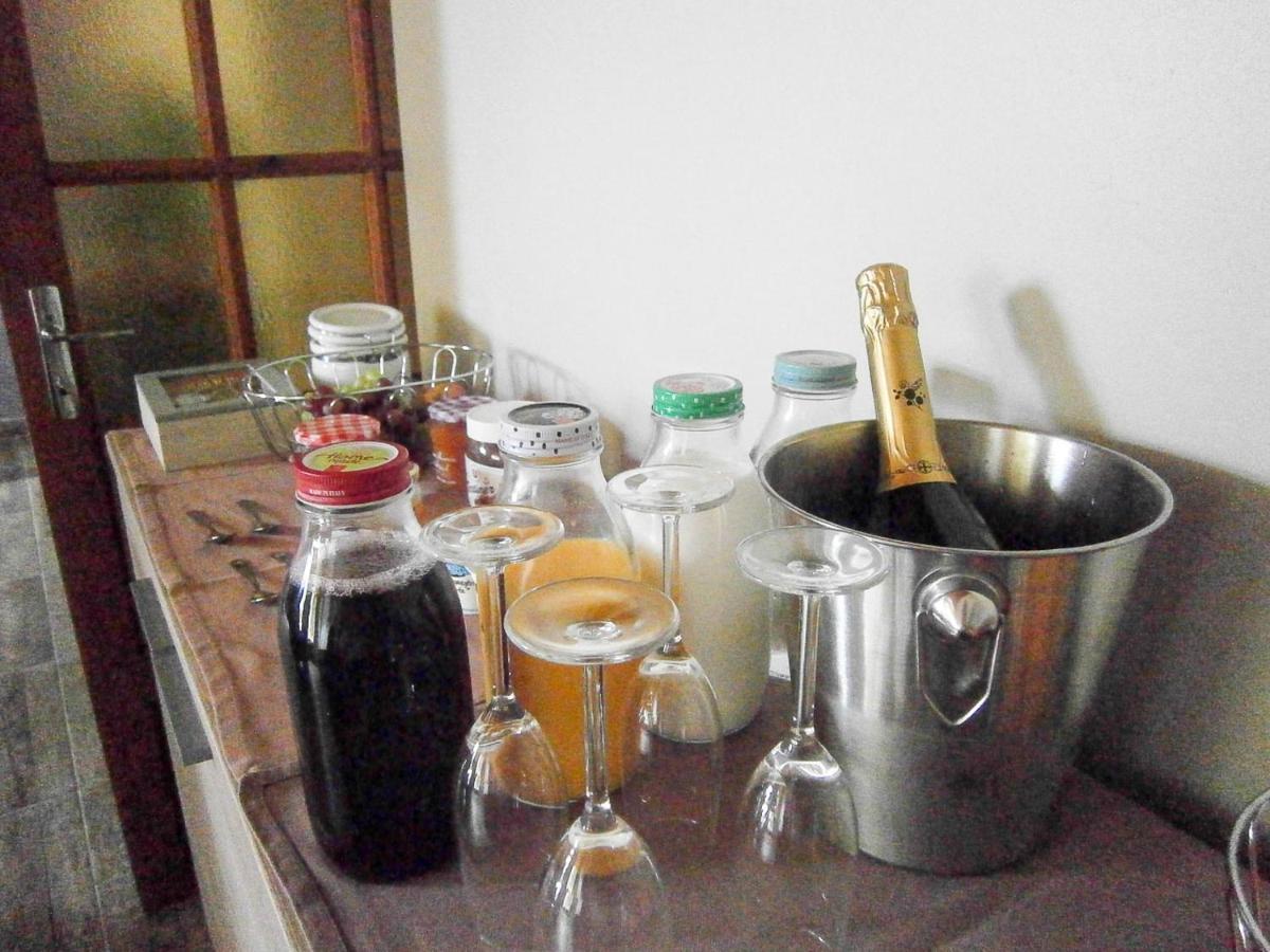 Le Charhido Bed & Breakfast Saint-Fort-sur-Gironde Екстериор снимка