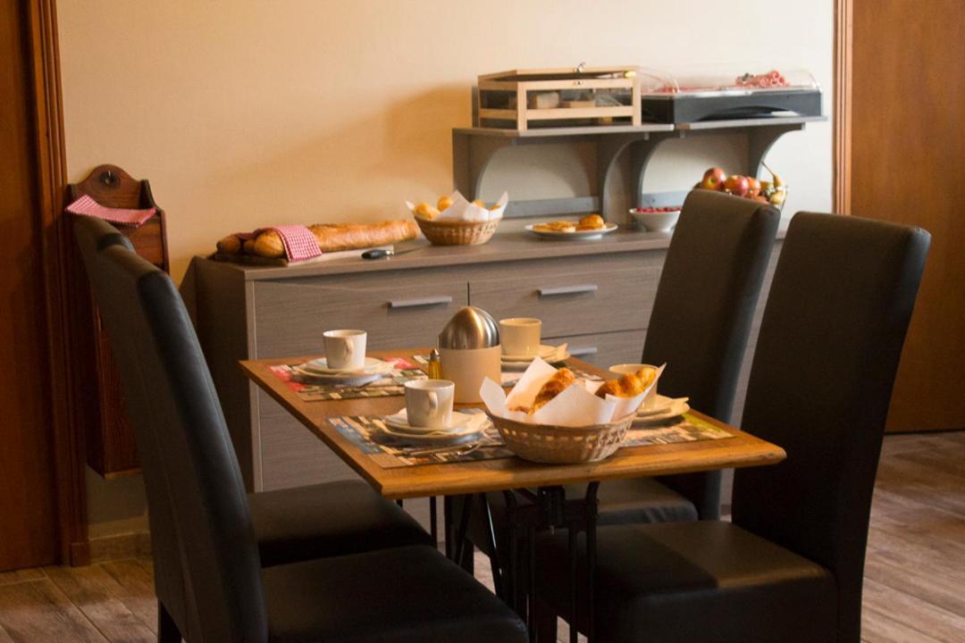 Le Charhido Bed & Breakfast Saint-Fort-sur-Gironde Екстериор снимка