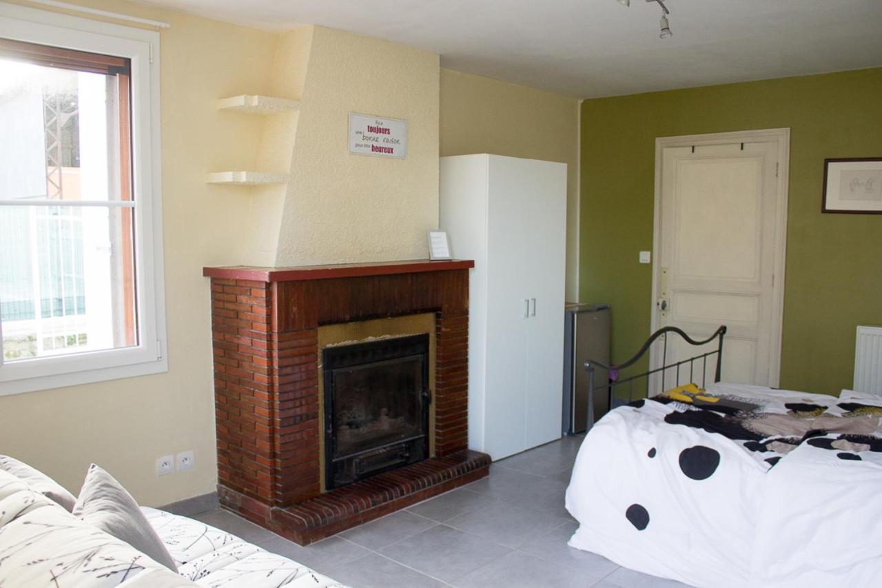 Le Charhido Bed & Breakfast Saint-Fort-sur-Gironde Екстериор снимка